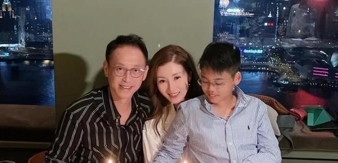 农村留守妇女们真的太缺钱了