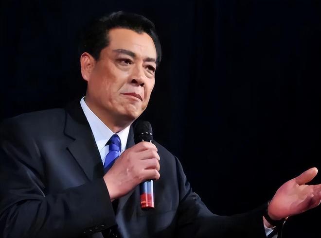 法庭上杀人犯当场质问法官：“我明明杀了四个女人，你们为什么说我杀了3个？”